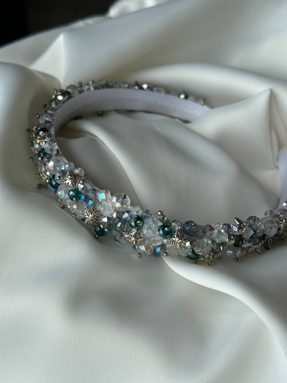 Abigail headband  | 
Victoria's Accessories 
