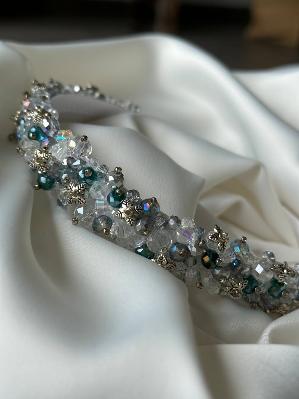 Abigail headband  | 
Victoria's Accessories 