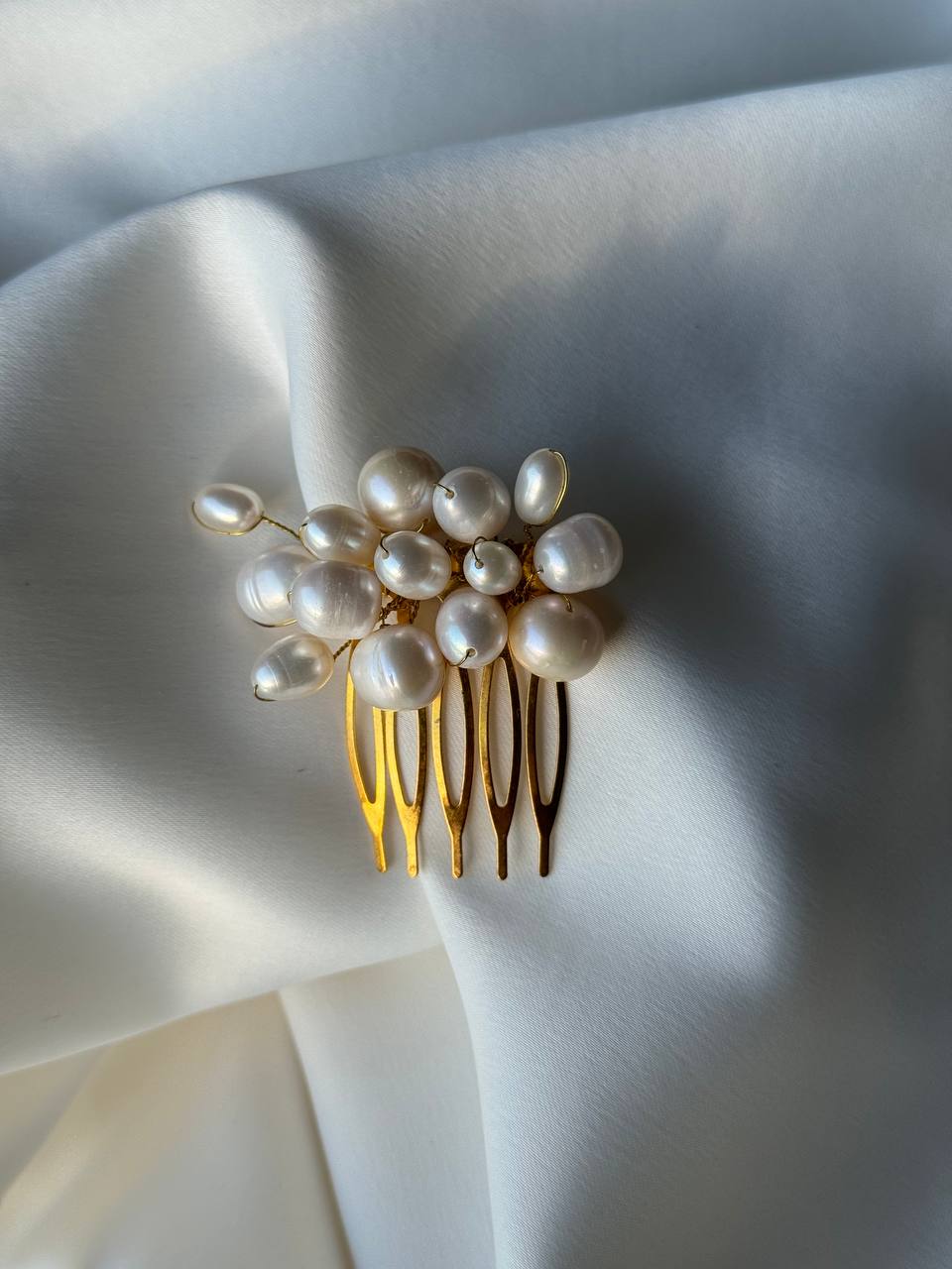 Erica pearl hair comb | Victoria's Accessories 