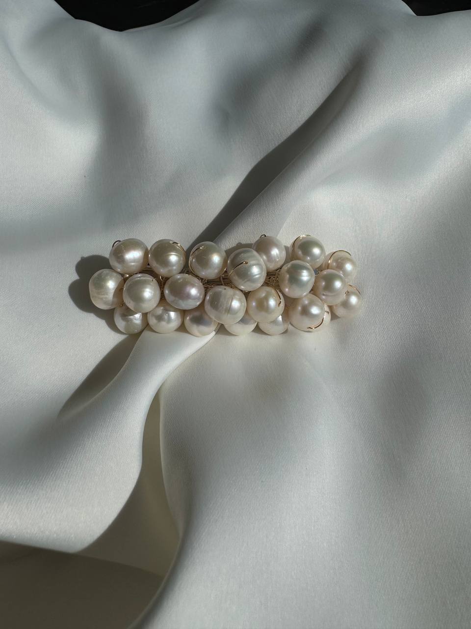 Leia pearl hair clip