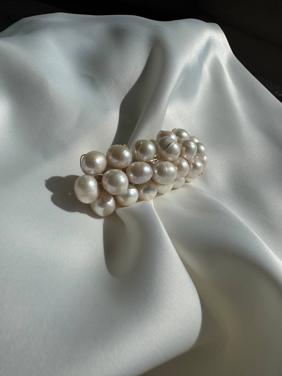 Leia pearl hair clip